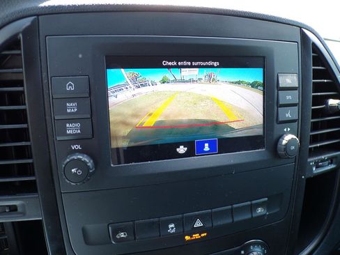 Used 2021 Mercedes-Benz Metris Passenger image 10