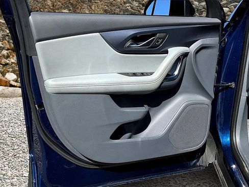 Used 2022 Chevrolet Blazer LT image 19