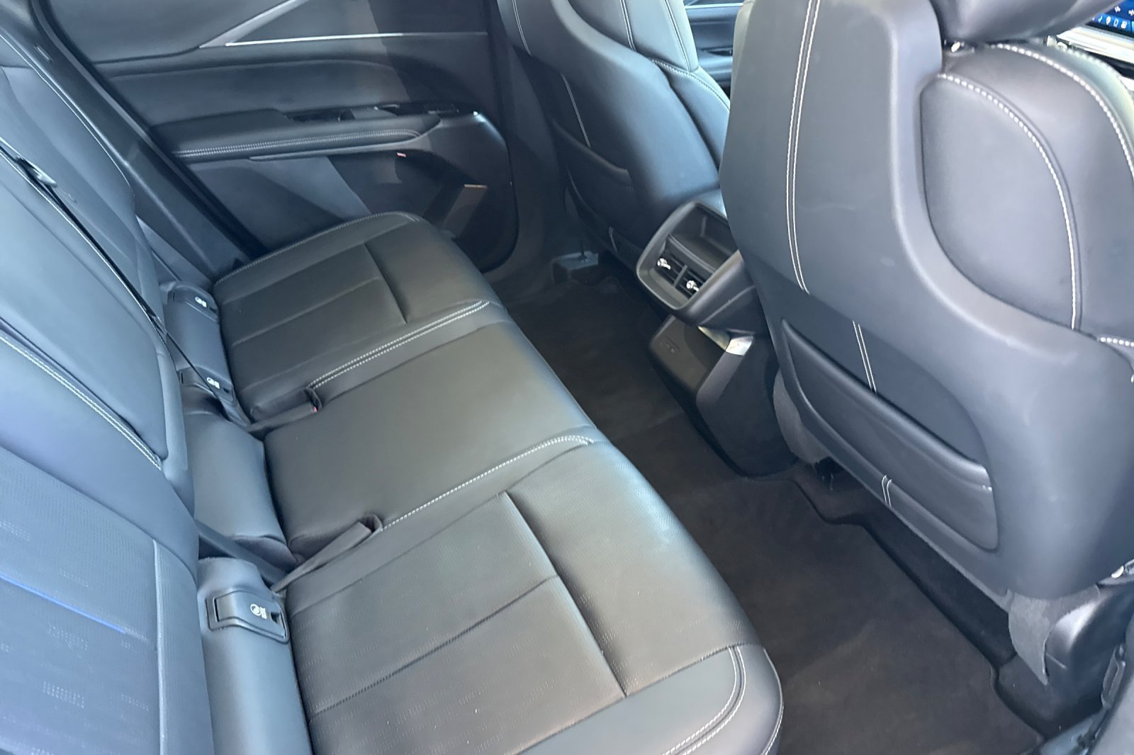 Used 2024 Cadillac Lyriq Luxury RWD image 24