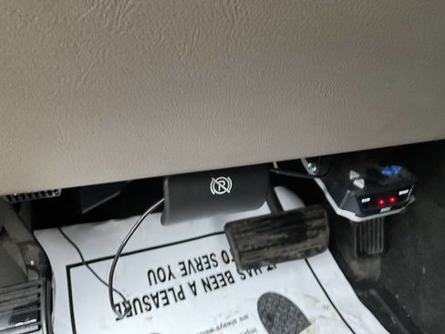 Used 2003 HUMMER H2 w/ Preferred Equipment Group image 13