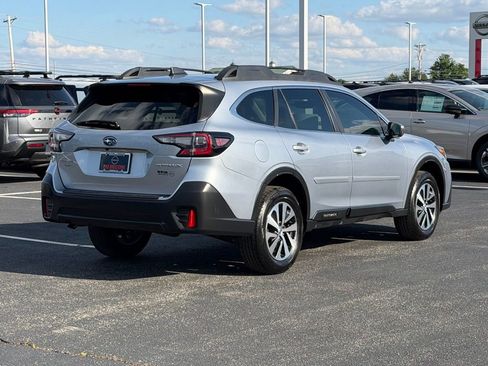 Used 2020 Subaru Outback Premium w/ Popular Package #1 AWD/4WD image 5