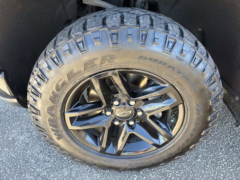 Used 2020 Chevrolet Silverado 1500 LT Trail Boss w/ Convenience Package image 11