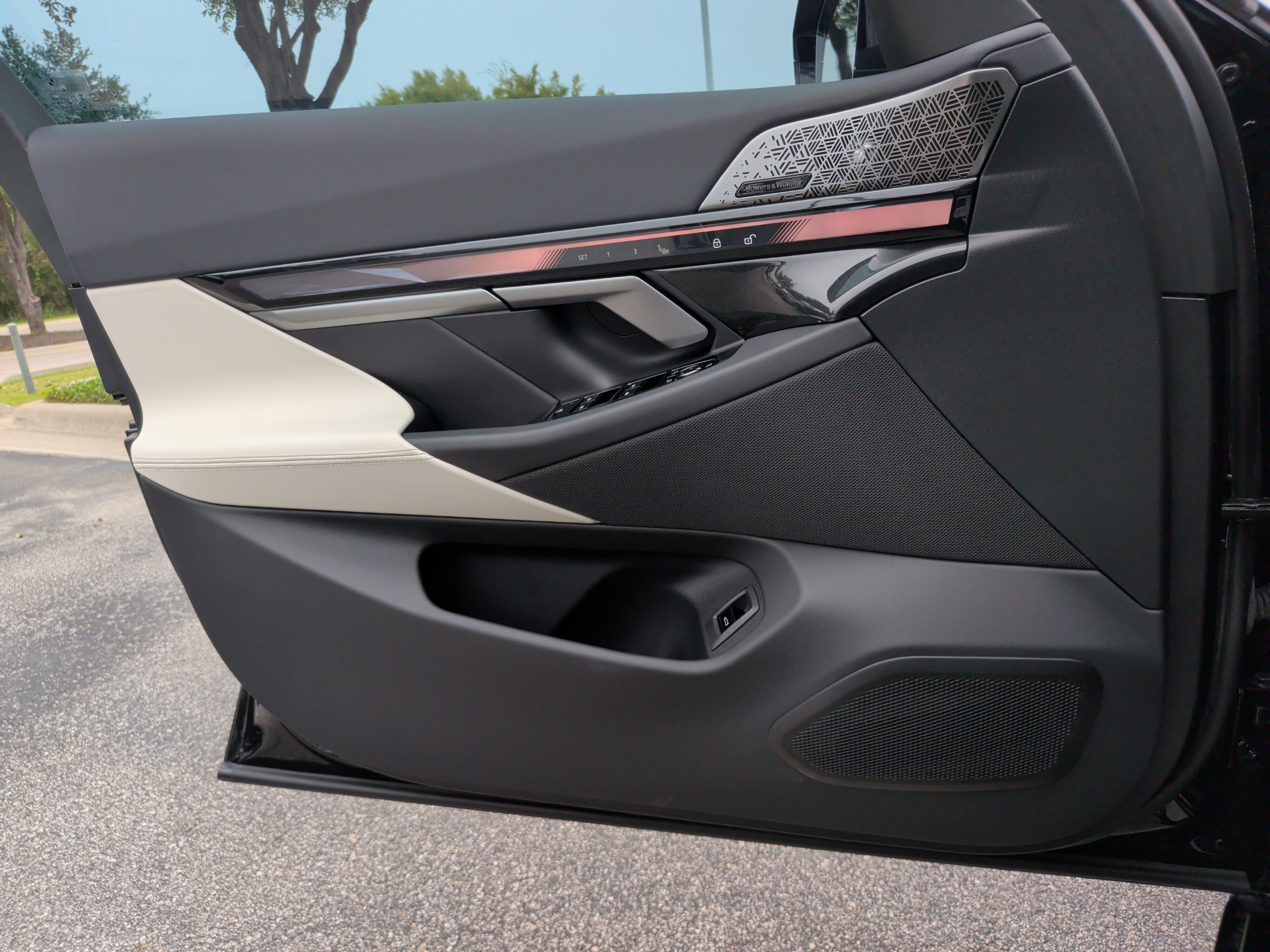 Certified 2026 BMW i5 eDrive40 w/ M Sport Package RWD image 30