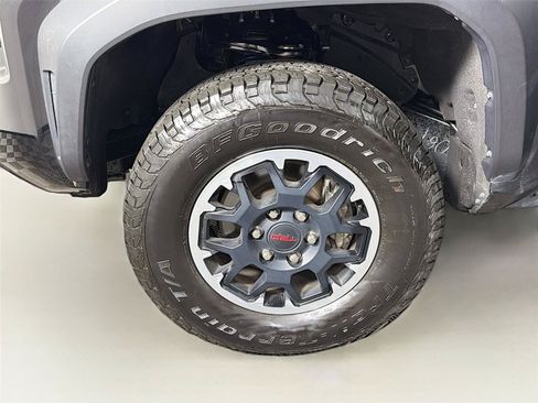 Used 2024 Toyota Tacoma TRD Off-Road AWD/4WD image 37