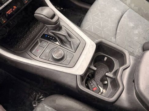 Used 2022 Toyota RAV4 XLE w/ Convenience Package image 30