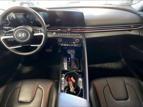 Used 2025 Hyundai Elantra Limited image 6