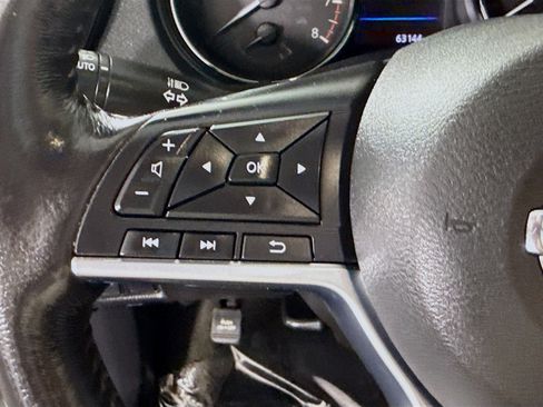 Used 2018 Nissan Rogue SV w/ Sun & Sound Touring Package image 14