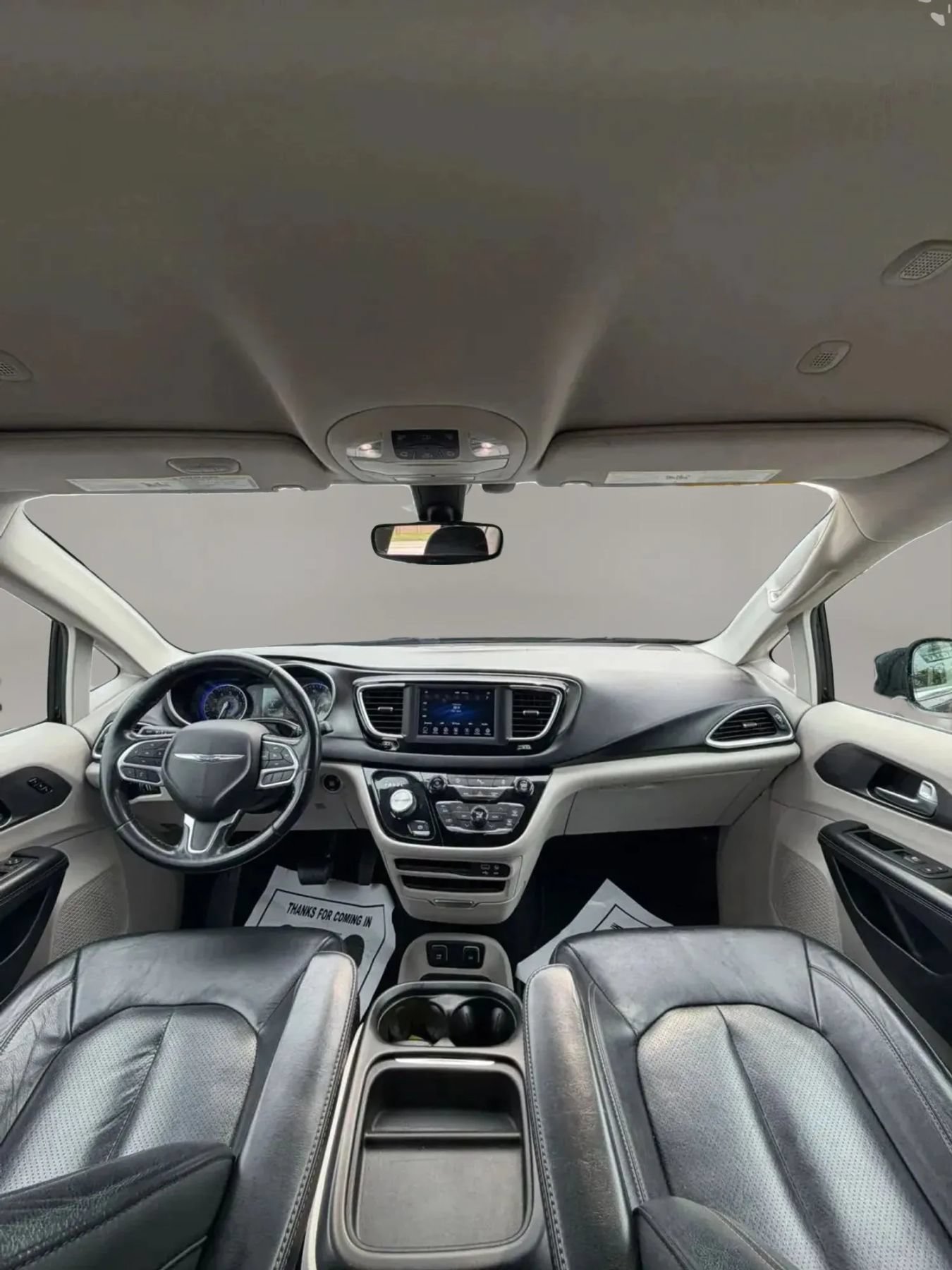 Used 2020 Chrysler Pacifica Touring-L FWD image 12