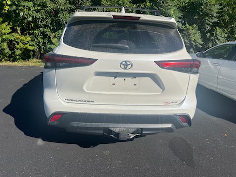 Used 2021 Toyota Highlander XLE FWD image 6