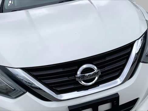 Used 2017 Nissan Altima 2.5 SR FWD image 31