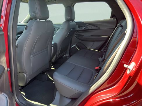 Used 2022 Chevrolet TrailBlazer RS w/ Convenience Package AWD/4WD image 11