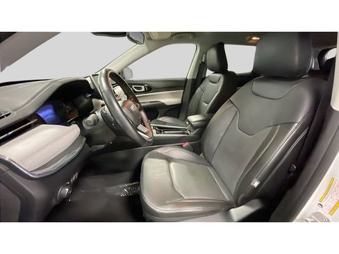 Used 2022 Jeep Compass Limited AWD/4WD image 12
