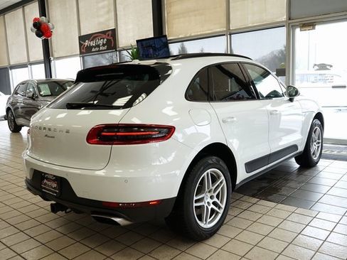 Used 2018 Porsche Macan image 17