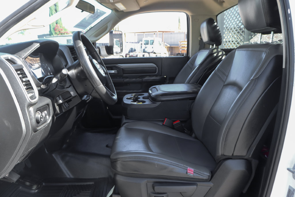Used 2019 RAM 5500 Tradesman RWD image 18