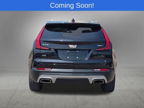 Used 2023 Cadillac XT4 Premium Luxury w/ Technology Package AWD/4WD image 5
