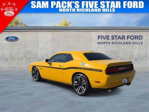 Used 2012 Dodge Challenger SRT8 Yellow Jacket w/ Premium Sound Group image 7