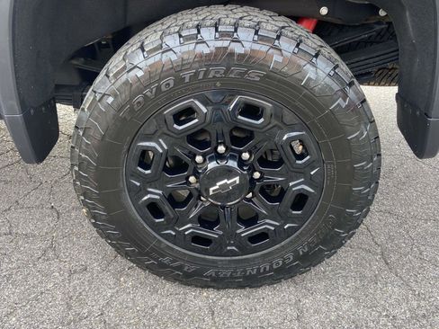 Used 2024 Chevrolet Silverado 3500 LTZ w/ LTZ Plus Package image 32