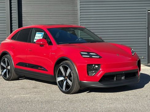 New 2026 Porsche Macan 4 Electric image 22