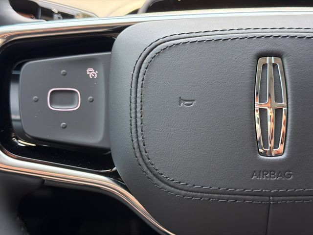 New 2026 Lincoln Nautilus Reserve w/ Jet Appearance Package AWD/4WD image 30