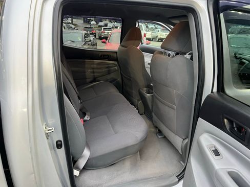 Used 2010 Toyota Tacoma Base image 24
