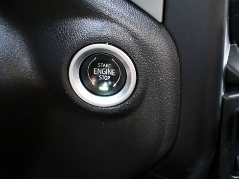 Used 2022 Chevrolet Silverado 1500 LTZ AWD/4WD image 25