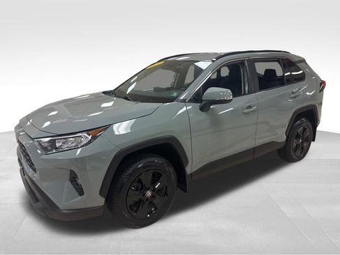 Used 2021 Toyota RAV4 XLE AWD/4WD image 3