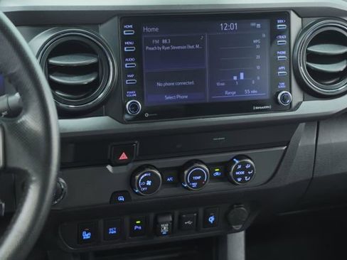 Used 2020 Toyota Tacoma TRD Off-Road image 16