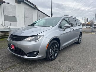 Used 2020 Chrysler Pacifica Touring-L w/ Advanced Safetytec Group video 1