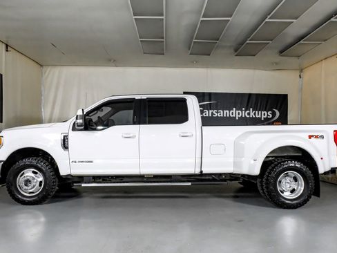Used 2020 Ford F350 Lariat w/ Lariat Value Package image 11