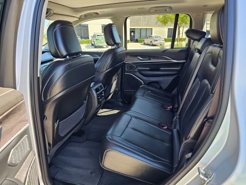 Used 2023 Jeep Grand Cherokee 4WD 4xe image 19