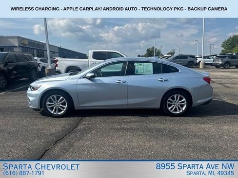 Used 2017 Chevrolet Malibu LT FWD image 6