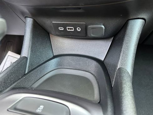 Used 2020 Chevrolet Malibu LS image 17