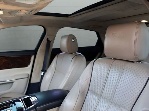 Used 2012 Jaguar XJ L RWD image 2