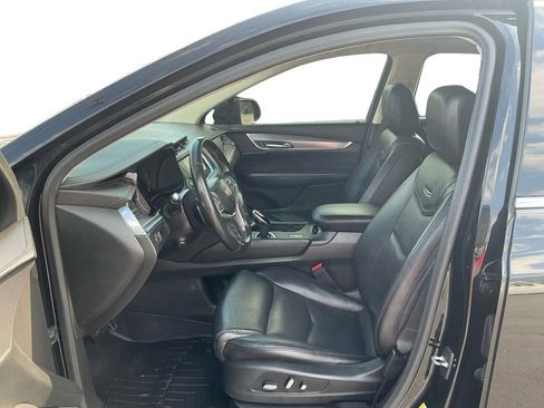 Used 2018 Cadillac XT5 Luxury w/ Driver Awareness Package image 14