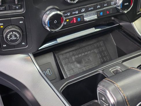 Certified 2022 Ford F150 Platinum w/ Equipment Group 701A High image 29