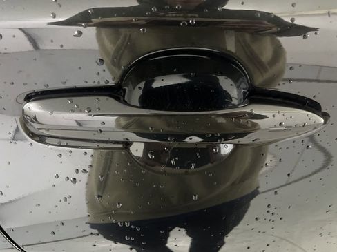 Used 2022 Toyota Venza Limited image 48