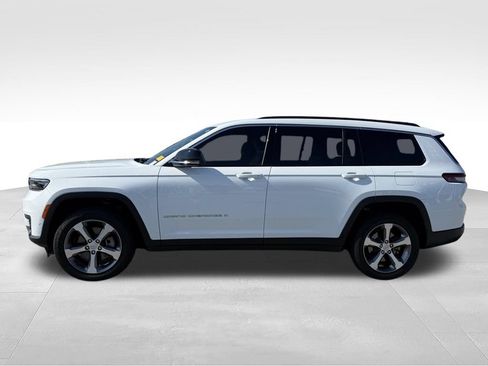 Used 2025 Jeep Grand Cherokee L Limited w/ Luxury Tech Group II AWD/4WD image 2