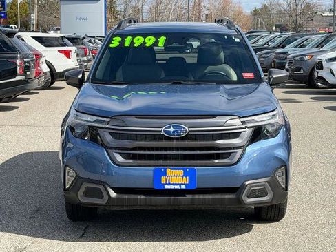 Used 2025 Subaru Forester Limited AWD/4WD image 2