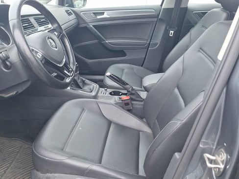 Used 2019 Volkswagen Golf SE FWD image 10