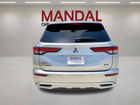 Used 2023 Mitsubishi Outlander SE FWD image 6