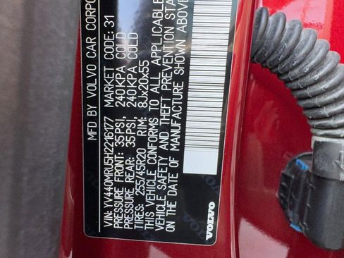 Used 2017 Volvo XC60 T5 Inscription w/ Preferred Option Package image 26