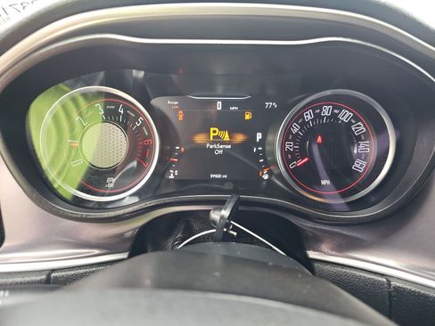 Used 2019 Dodge Challenger R/T image 2