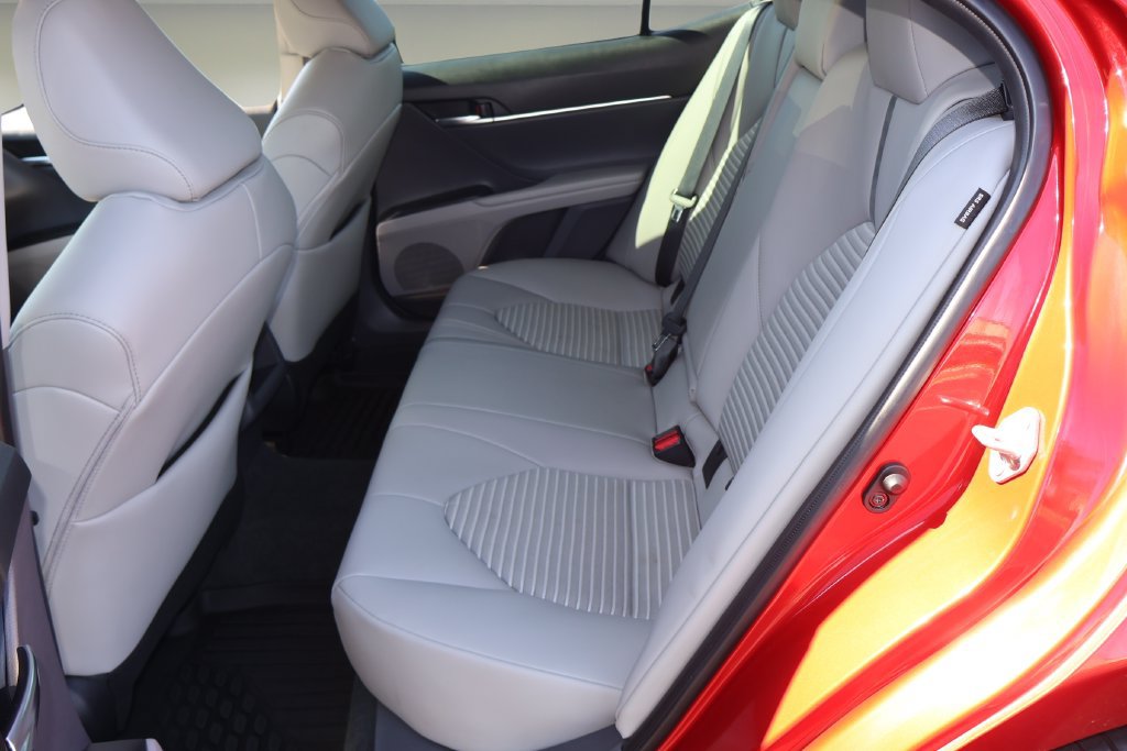 Used 2023 Toyota Camry SE FWD image 13
