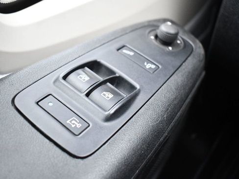 Used 2016 RAM ProMaster 2500 w/ Premium Appearance Group image 9