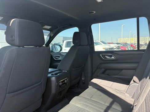Used 2022 Chevrolet Suburban LS AWD/4WD image 8