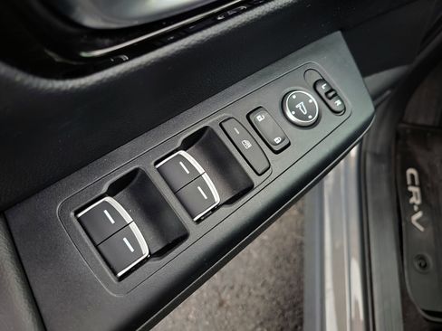 Used 2024 Honda CR-V EX-L image 19