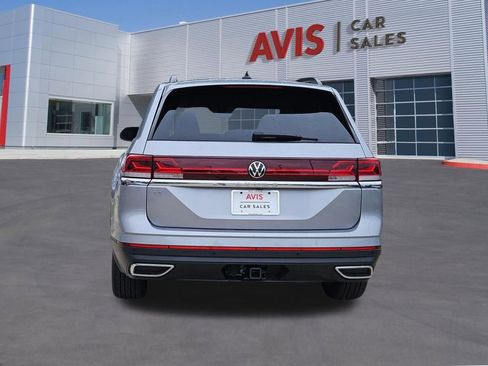 Used 2024 Volkswagen Atlas SE FWD image 5