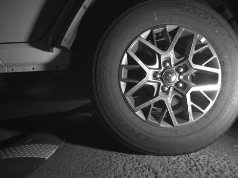 Used 2025 Jeep Wrangler Sahara image 14