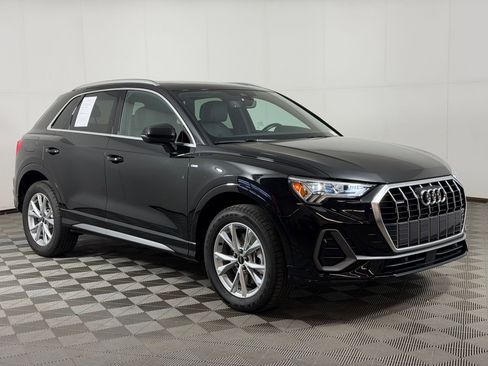 Certified 2024 Audi Q3 2.0T Premium AWD/4WD image 7