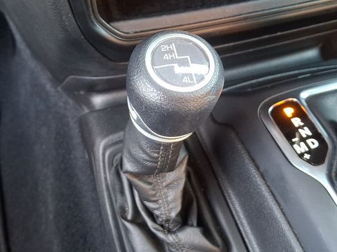 Used 2021 Jeep Wrangler Unlimited Sport AWD/4WD image 25